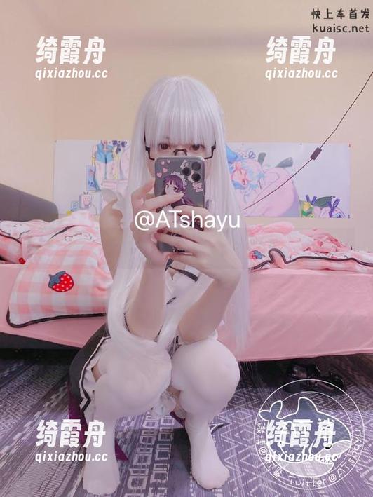 AT鲨 拔掉大门的护士:AT鲨带你进入她的作品