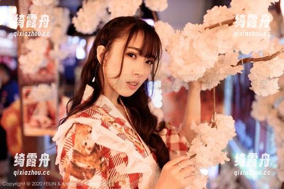 Feilin嗲囡囡-Celina青妍 Feilin嗲囡囡 - Celina青妍带来的女友全套,可以说很出乎意料!