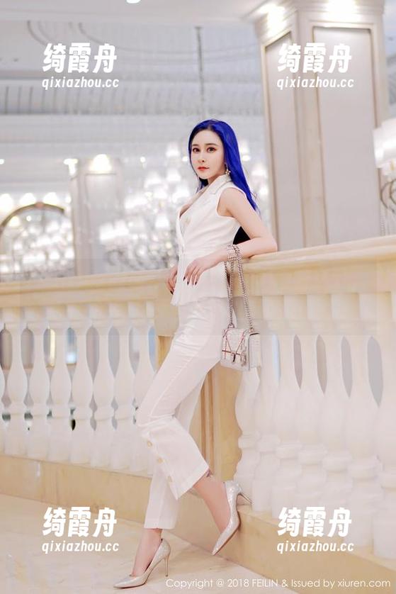 Feilin嗲囡囡-芷儿Momoko Feilin嗲囡囡 - 芷儿Momoko的妹妹,更新后的图片真有种难以言喻的魅力。