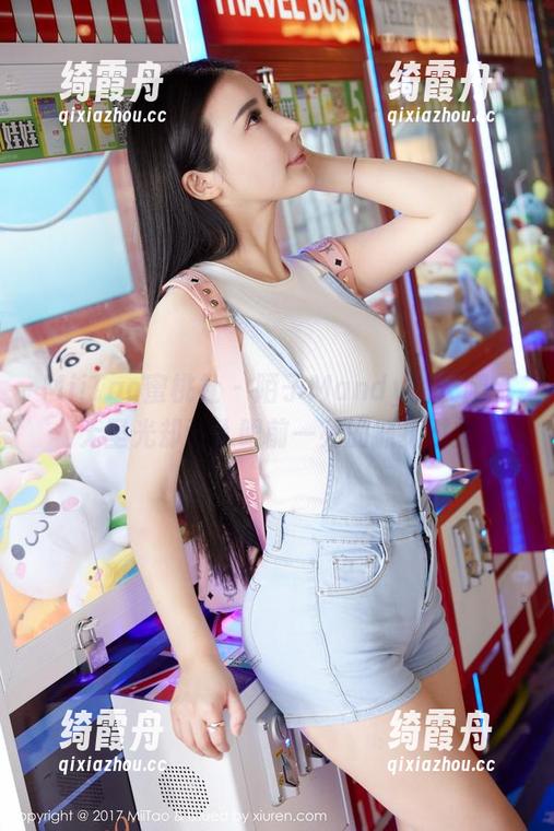 MiiTao蜜桃社-陌子Mandy MiiTao蜜桃社 - 陌子Mandy的长腿,无圣光却让人眼前一亮的抓拍时刻