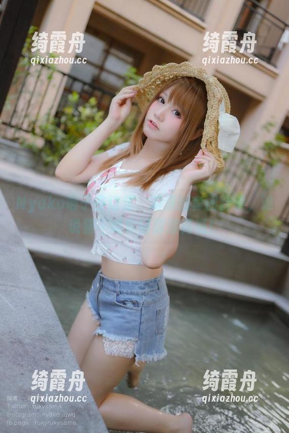 Nyako喵子 Nyako喵子在这里,满满的套图合集,谁说猫不能穿得漂漂亮亮!