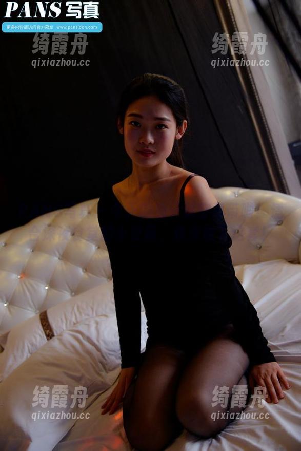 PANS写真-兔子 PANS写真 - 今天的兔子就穿吊带啦!适合深夜食堂的小更新,快来收下这套!