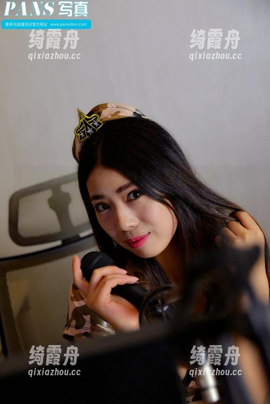 PANS写真-卡卡 PANS写真 - 最新的卡卡网袜合集,翻开这一页,似乎就有种直接迈入她的世界的感觉。