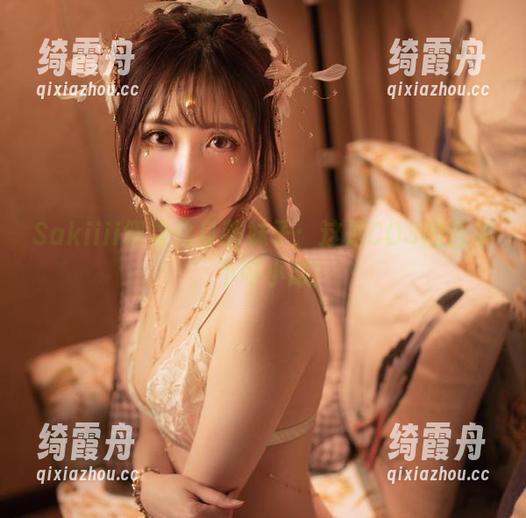Sakiiii翎柒 Sakiiii翎柒化身萌妹子:这是COS的合集,不可小觑!