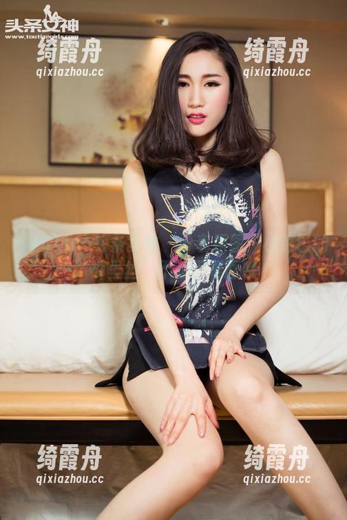 TouTiao头条女神-小热巴 TouTiao头条女神 - 分享原图:小热巴的裤里丝,不止于表面哦
