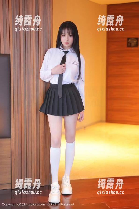 Xiuren秀人网 - Yuki鱼儿的白裙：照片比原图还要漂流仙子，不小心踏入了我的梦里！