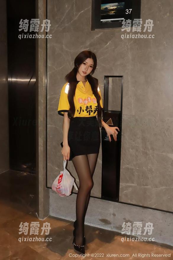 Xiuren秀人网-大美媚京 Xiuren秀人网 - 大美媚京的圣诞特辑,原图分享让你意想不到!