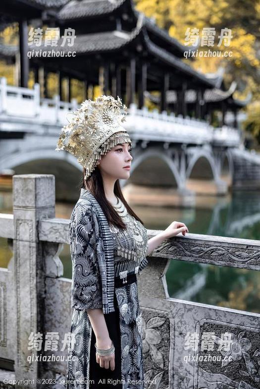 Xiuren秀人网-就是阿朱啊 Xiuren秀人网 - 美图里的就是阿朱啊,你能想象她炫技后的娇羞吗?厨娘风范!