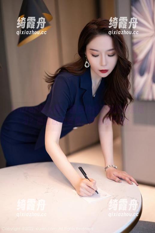 Xiuren秀人网-欧阳若依 Xiuren秀人网 - 图包抢救了我的瑜伽练习?感谢欧阳若依,用心良苦啊!
