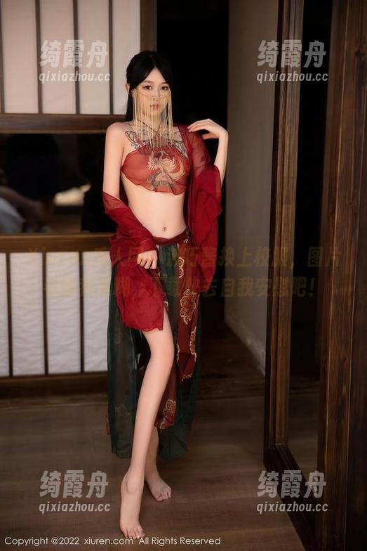 Xiuren秀人网-波巧酱 Xiuren秀人网 - 波巧酱换上校服,图片看得我迷糊,下载快去自我安慰吧!