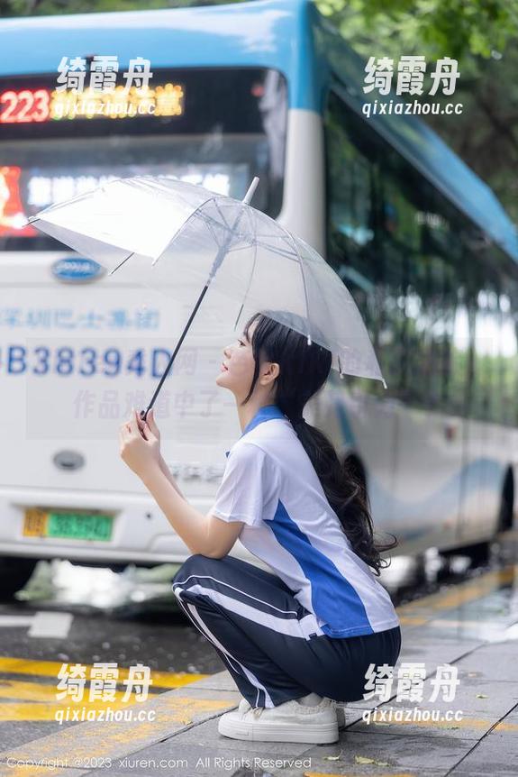Xiuren秀人网-芭比KIKI Xiuren秀人网 - 芭比KIKI的私拍之旅,作品难道中了一种“美足引力”?