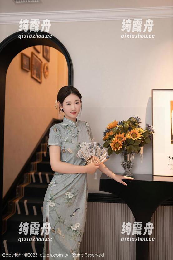 Xiuren秀人网-黄可Christine Xiuren秀人网 - 钻进黄可Christine的镂空全集,一圈转下来没想到还有这层意思。