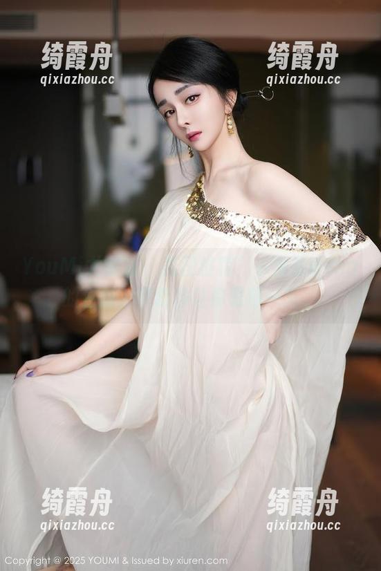 YouMi尤蜜荟-小海臀Rena YouMi尤蜜荟 - 美图推荐,小海臀Rena的白丝,可能会让你眼前一亮。