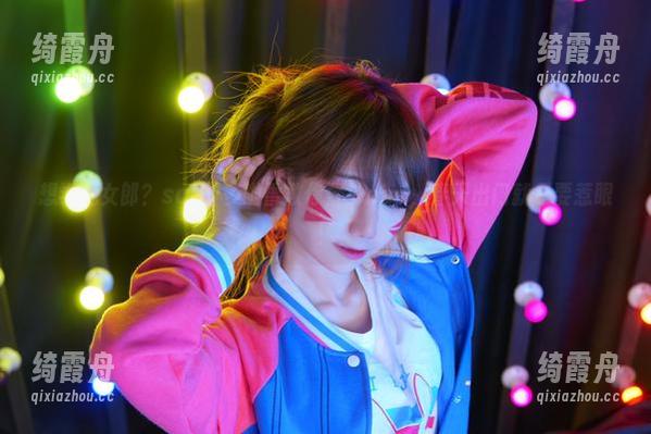sally多啦雪 想学兔女郎?sally多啦雪教你野外cos,春天出门就是要惹眼!