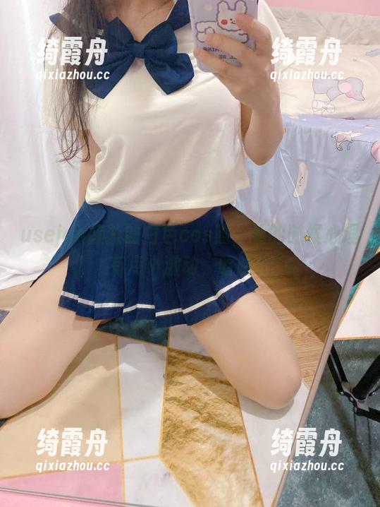 usejan蓝蓝 usejan蓝蓝的白色cos照,看的时候心理有点小激动,哈哈!