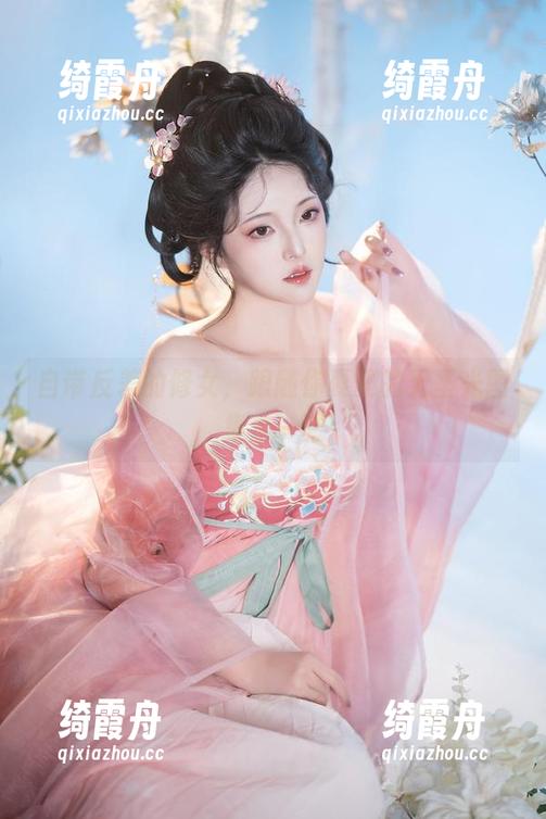 你夏夏 自带反差的修女,跟随你夏夏的无圣光图集走一遭