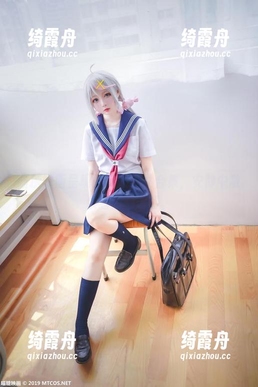 喵糖映画呈现的制服少女合集，安静中散发着点点诱惑。