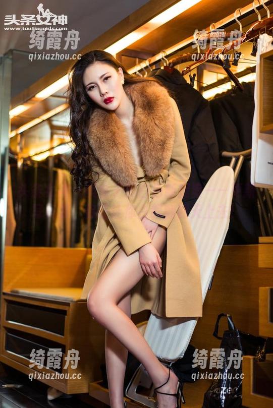 头条女神-美会子 头条女神 - 美会子的白色新提案——更新写真集,保证让你白眼翻到天上去!
