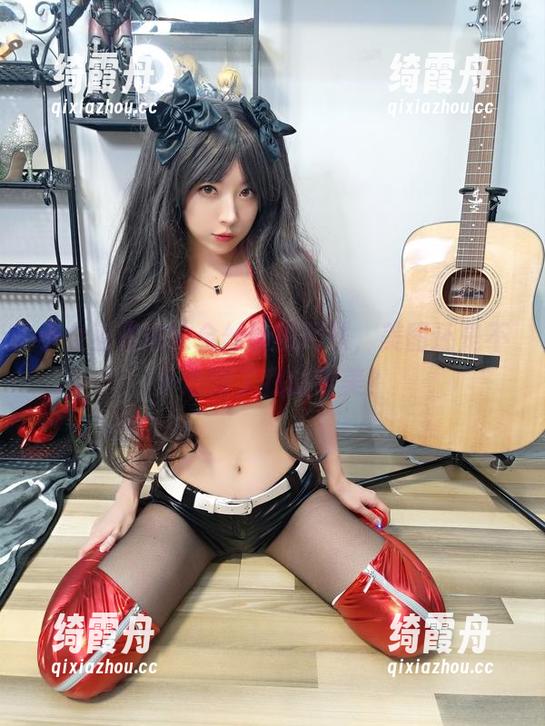 小女巫露娜 小女巫露娜的金丝旗袍网袜,美图还是不小心毁了我的审美?