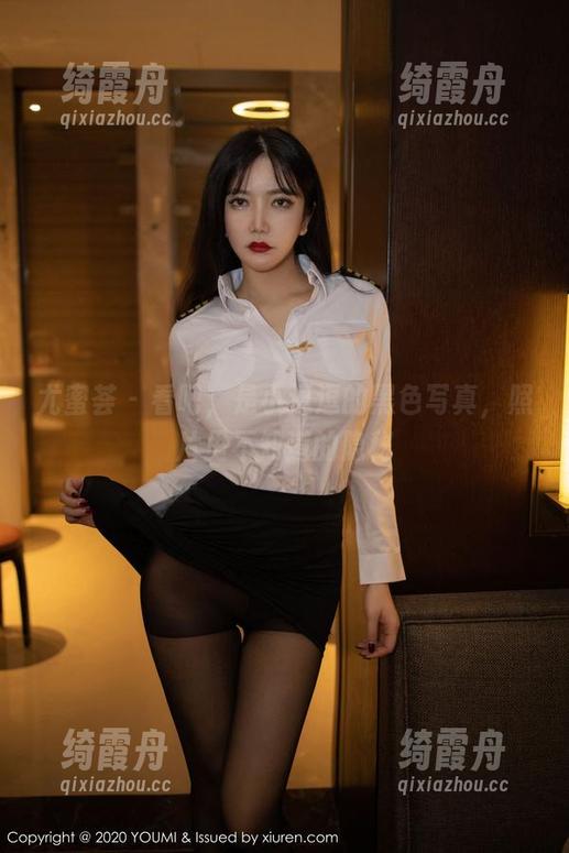 尤蜜荟-是小逗逗 尤蜜荟 - 看吧,是小逗逗的黑色写真,照片里不知道的隐秘
