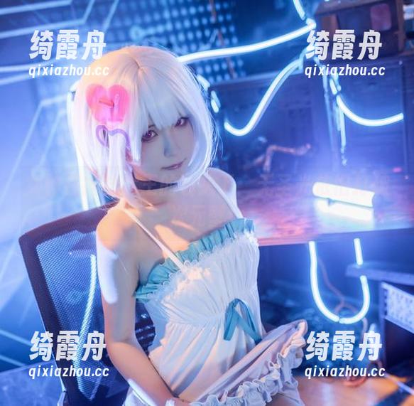 拖拉大王 女神在拖拉大王的镜头下:无圣光依旧打破次元壁!