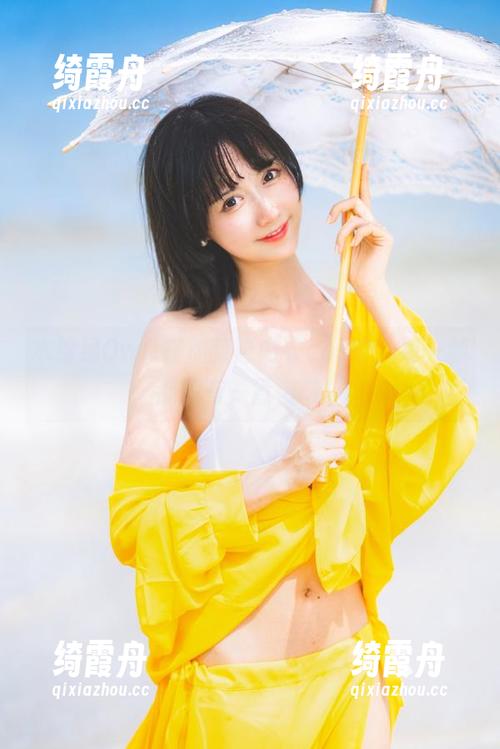 木绵绵OwO在加藤惠内衣cos中，每一帧都别有一番滋味。