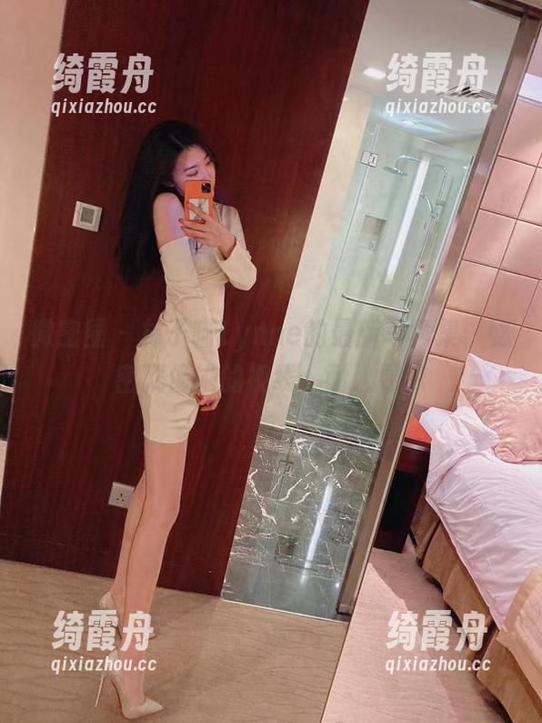 林子喵Lynne 微密圈 - 林子喵Lynne的最新写真集,秘密就像她的视线,耐人寻味