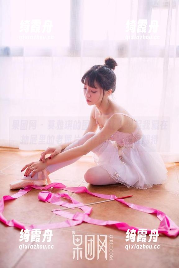 果团网-莫雅琪 果团网 - 莫雅琪的图片,让人想起我藏在抽屉里的老照片,作品隐秘但很期待