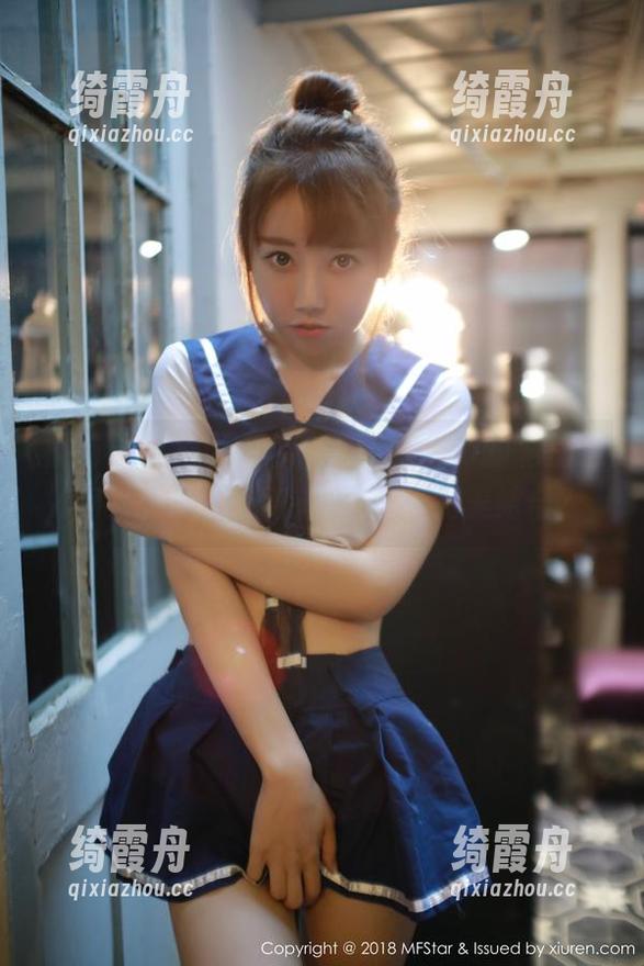 模范学院-徐微微mia 模范学院 - 说实话,徐微微mia的私拍服饰和死库水,还有谁能这样完美结合?