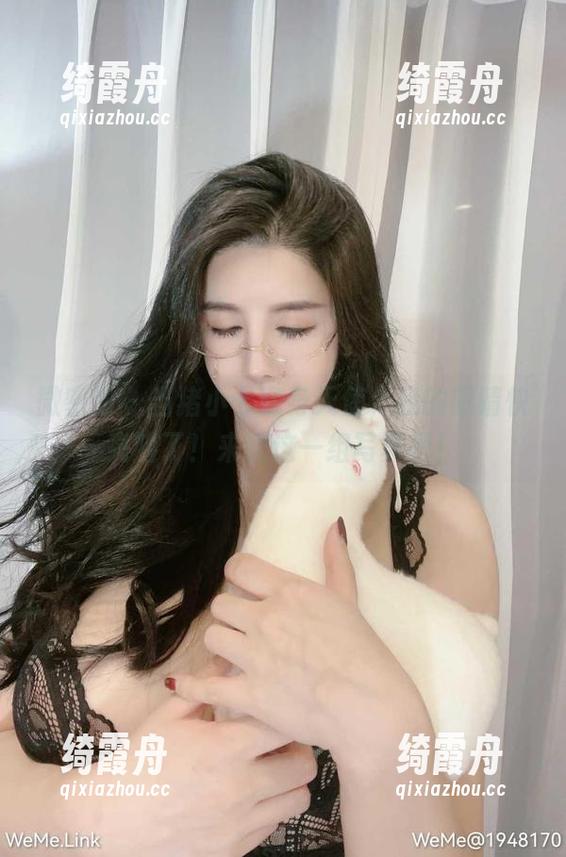 猪小七 微密圈 - 当猪小七变身天使,我的眼睛快亮瞎了!来瞅这一组写真吧!