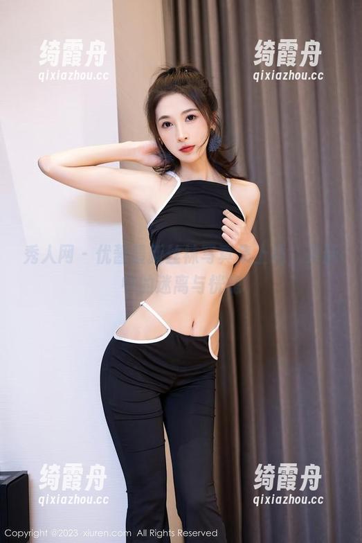 秀人网 - 优酱最新丝袜写真集上线，更新中的迷离与恍惚
