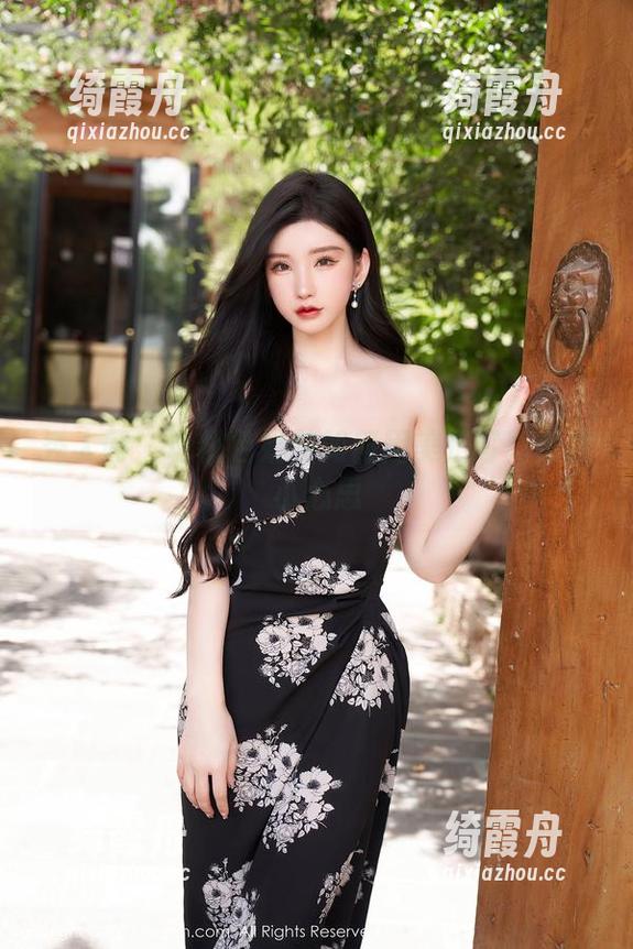 秀人网-桃色奶酪 秀人网 - 论桃色奶酪如何用美足写真撩拨小心思