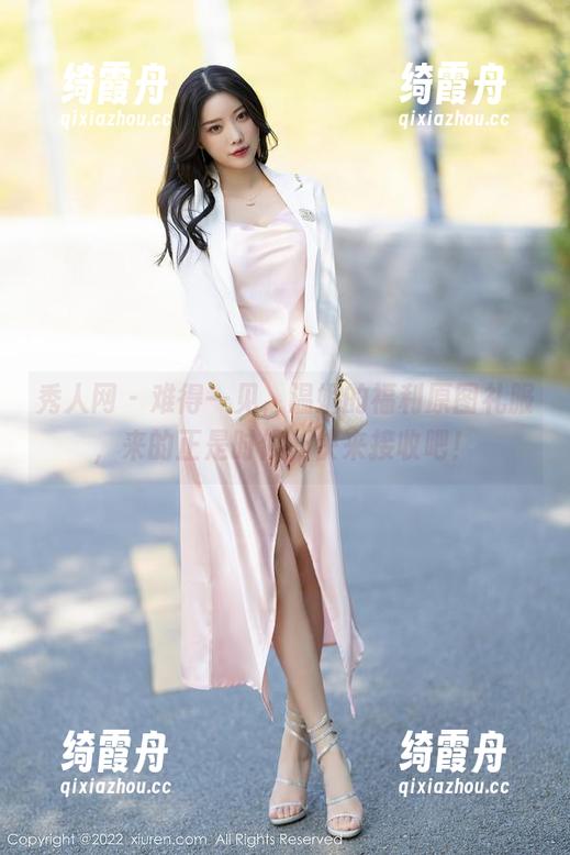 秀人网-温妮 秀人网 - 难得一见,温妮的福利原图礼服,来的正是时候,快来接收吧!