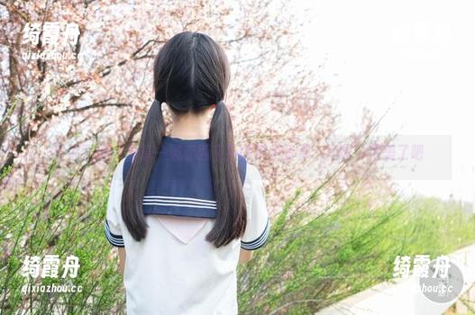 稚乖画册-赤西夜夜 稚乖画册 - 分享一波赤西夜夜的粉色写真,捂嘴,太美了吧