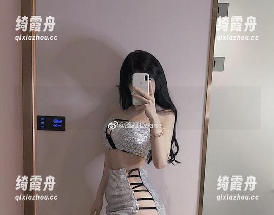 脸红Dearie 微密圈 - 脸红Dearie的视图合集:一言以蔽之——定制的不一定好。