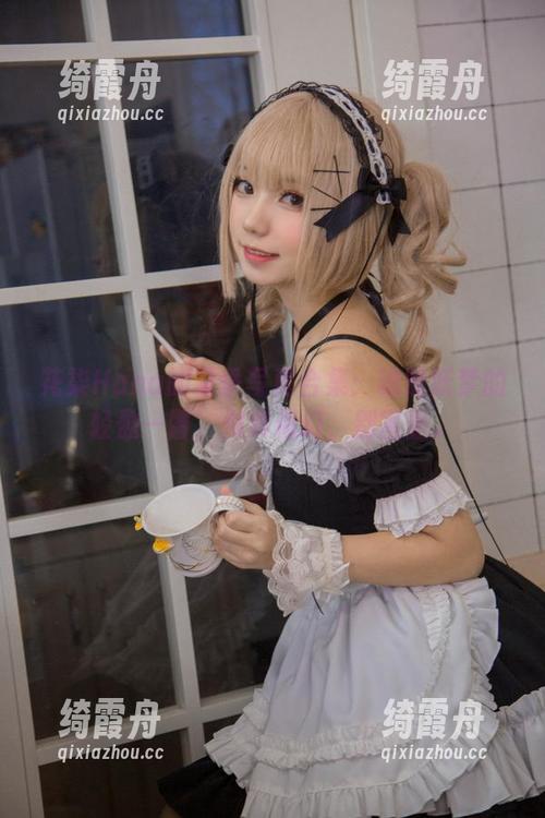 花柒Hana 花柒Hana的夏季写真合集:魂魄妖梦的轻盈一瞥,似真似幻,别害羞。