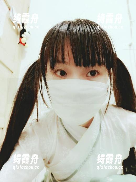 西尔酱 西尔酱在瑜伽垫上,怎么突然让我想起了动物园的灵活小猴子?原图先睹为快!