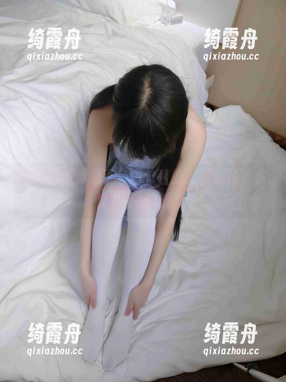 西尔酱 最新合集要来了!西尔酱的兰草旗袍,你肯定不会想到...