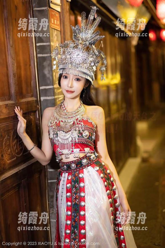 语画界-楚恬Olivia 语画界 - 福利图集:楚恬Olivia的天台之旅,意外收获满满哦!