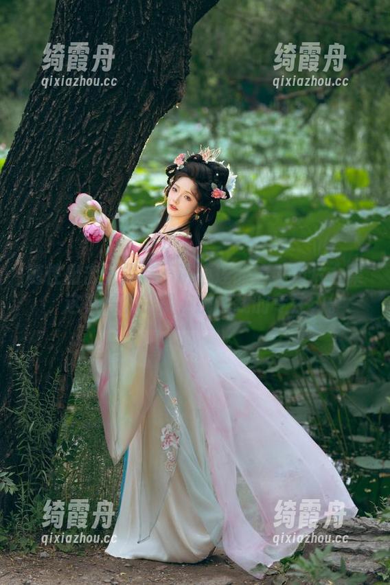 雯妹不讲道理 随性出击:雯妹不讲道理的瑜伽照片合集,这真是个挑战,挑战我的专注力。