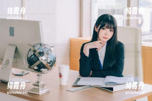 霜月shimo “霜月shimo”的艾米莉亚合集太剁手,还是放进网盘安全