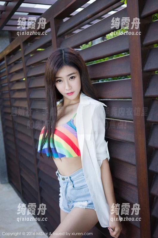 魅妍社-美昕Yumi 魅妍社 - 手机屏幕再高清,毕竟内衣馆里的美昕Yumi才是真正的焦点!