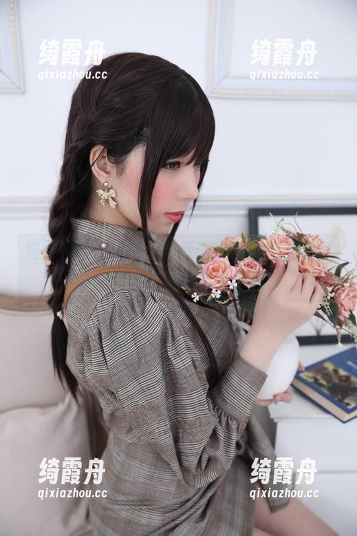 鹿野希 鹿野希未亡人图包全新上线,免费赠送,带你遨游未知的心灵深处。