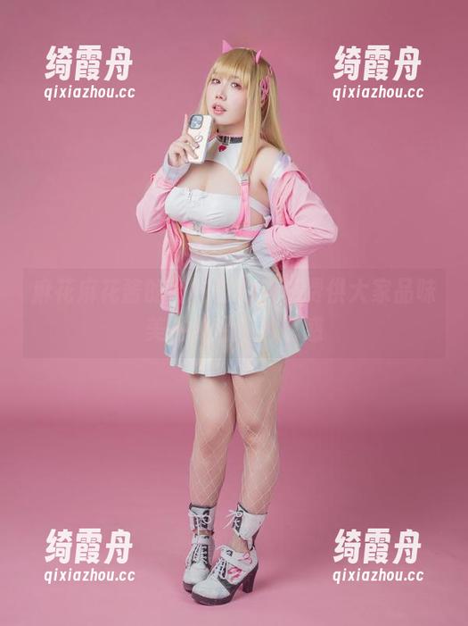 麻花麻花酱的浴缸自拍，免费供大家品味美图的另一种诱惑