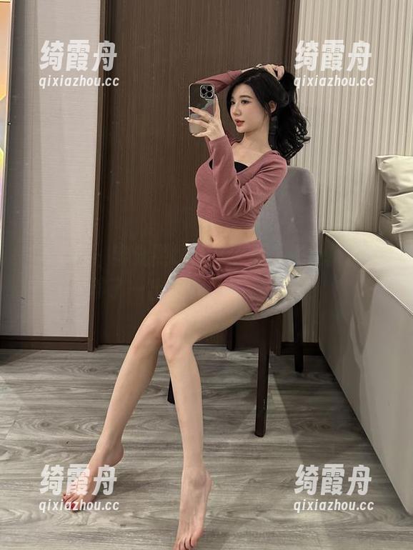黎允熙baby 微密圈 - 黎允熙baby全集:姿色风韵上演了一出怎样的不羁表演?